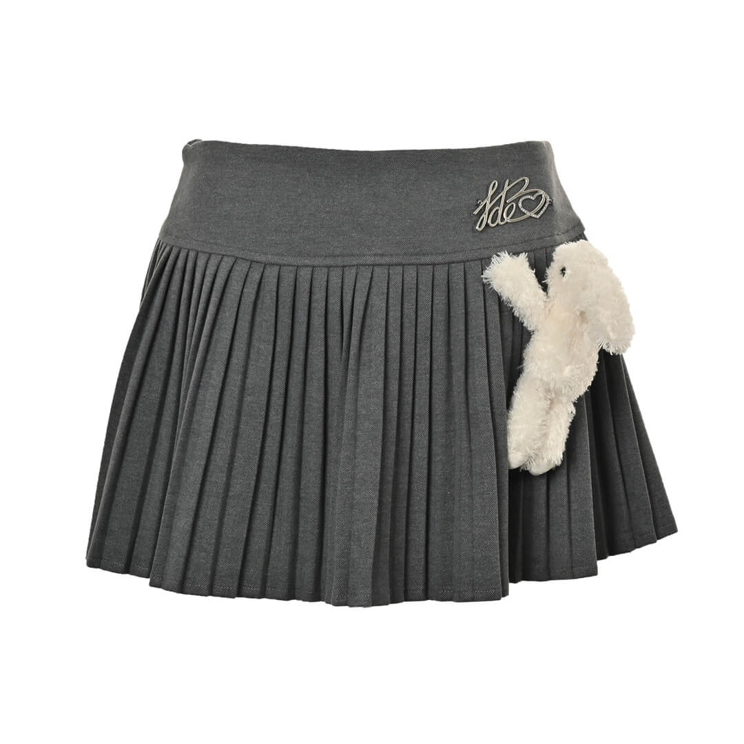 13DE MARZO Doozoo Cream Pleated Mini Skirt with Teddy Bear Charm